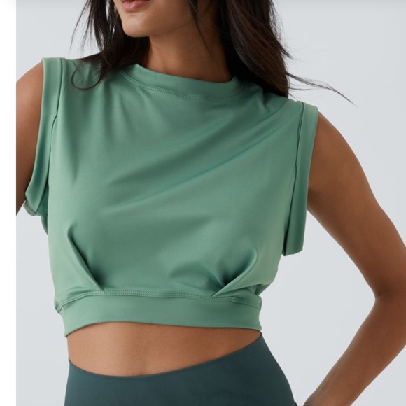 HALARA Tops - HALARA Yoga Crop Top